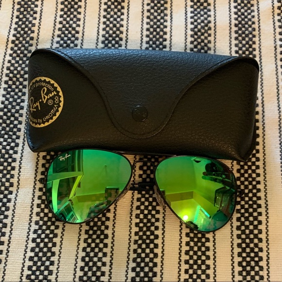 Ray-Ban aviator sunglasses - Picture 1 of 5